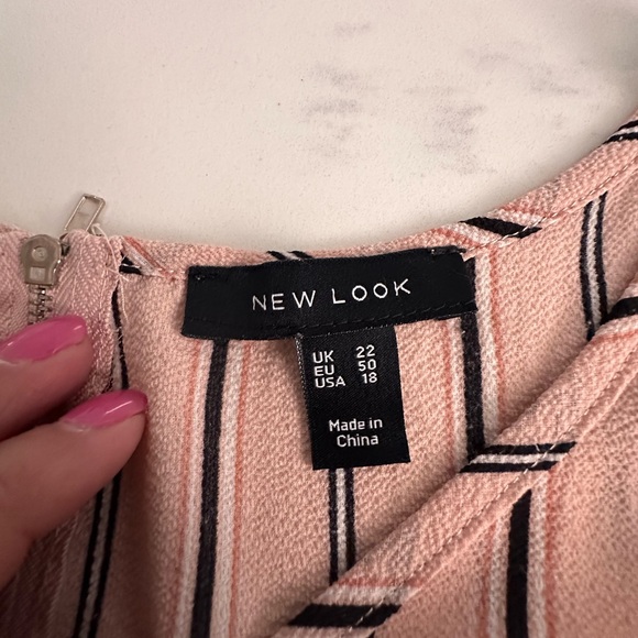 NEW LOOK from ASOS CURVE Light pink sleeveless blouse size US 18 striped - Picture 6 of 7